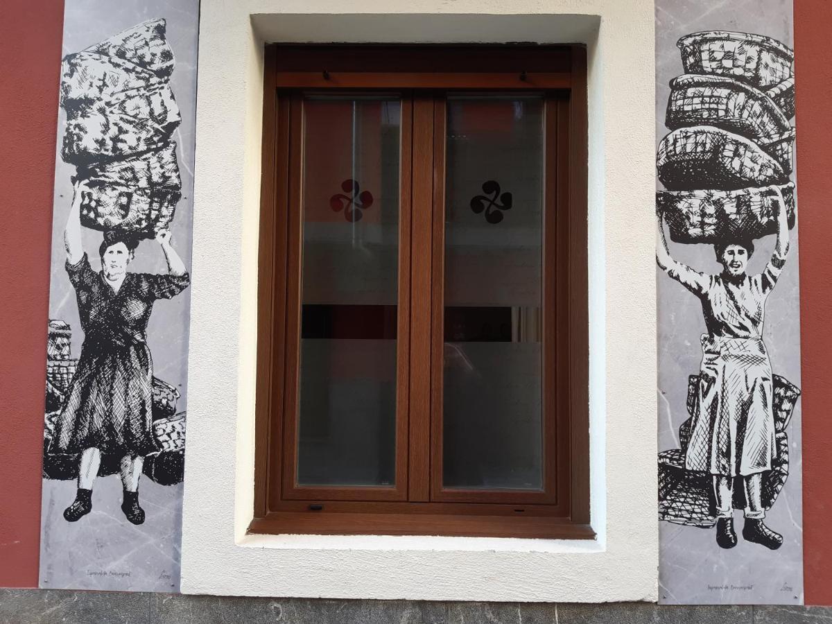 Andra Mari Apartamentu Turistikoak Bermeo Zewnętrze zdjęcie
